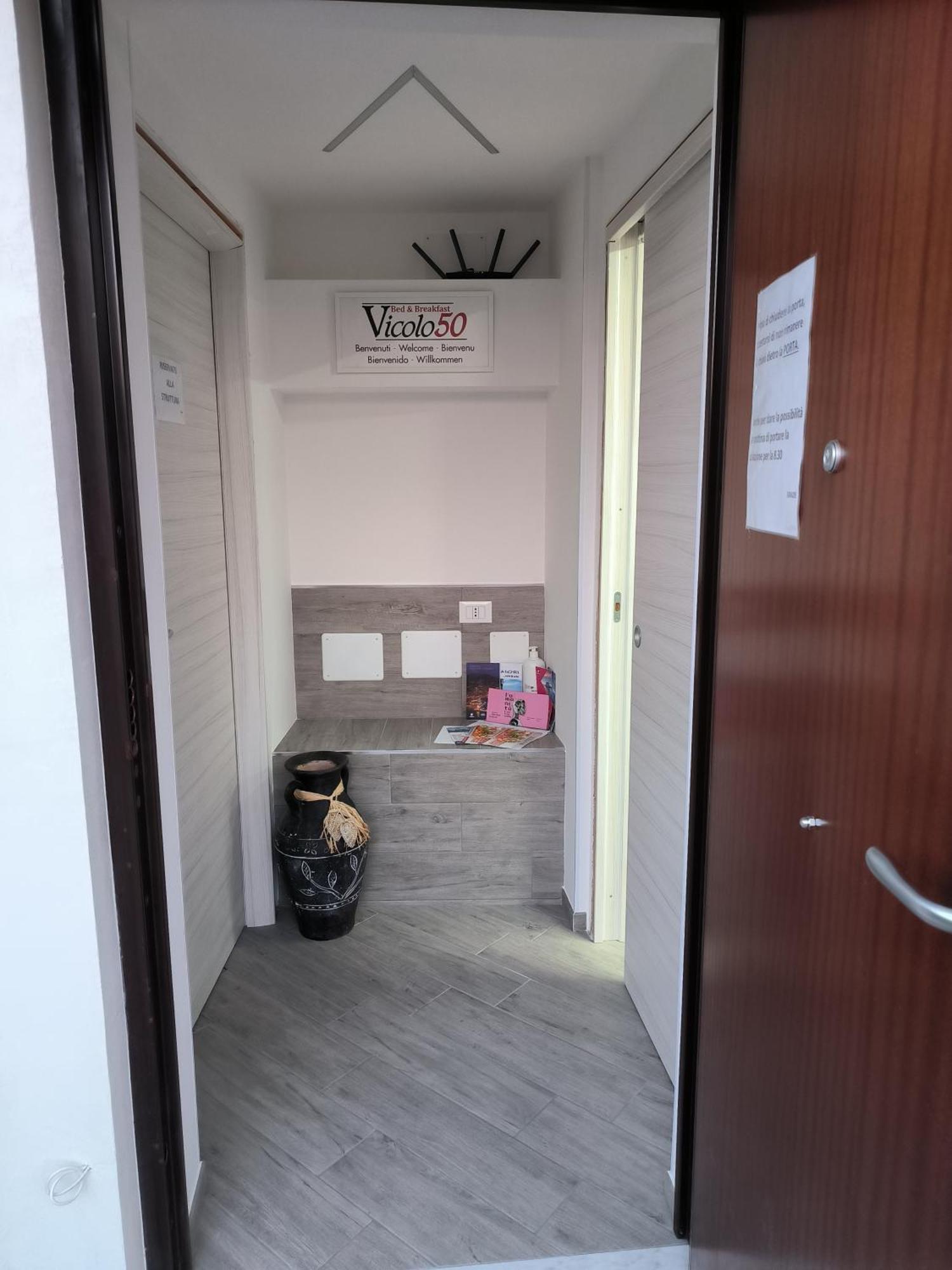 B&B Vicolo50 萨莱诺 外观 照片